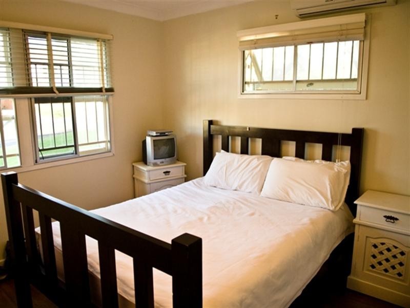 8 Aloomba Street, Balmoral QLD 4171