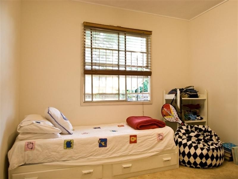 8 Aloomba Street, Balmoral QLD 4171