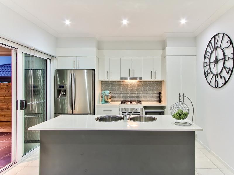 342 Stanley Road, Carina QLD 4152