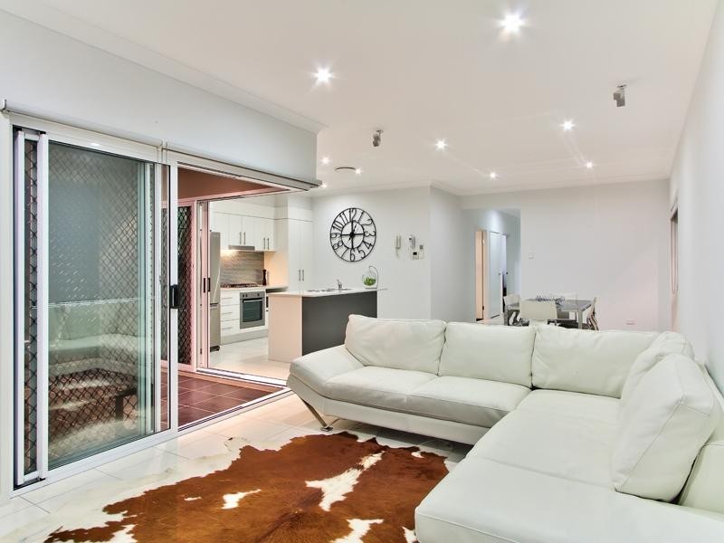 342 Stanley Road, Carina QLD 4152