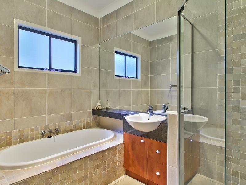 22 Apollo Road, Bulimba QLD 4171