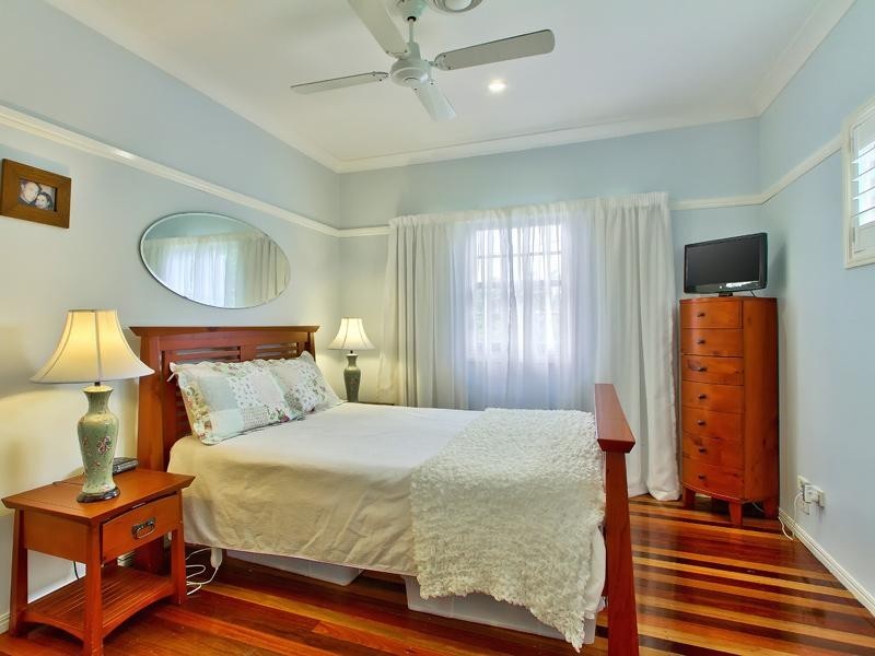 22 Apollo Road, Bulimba QLD 4171