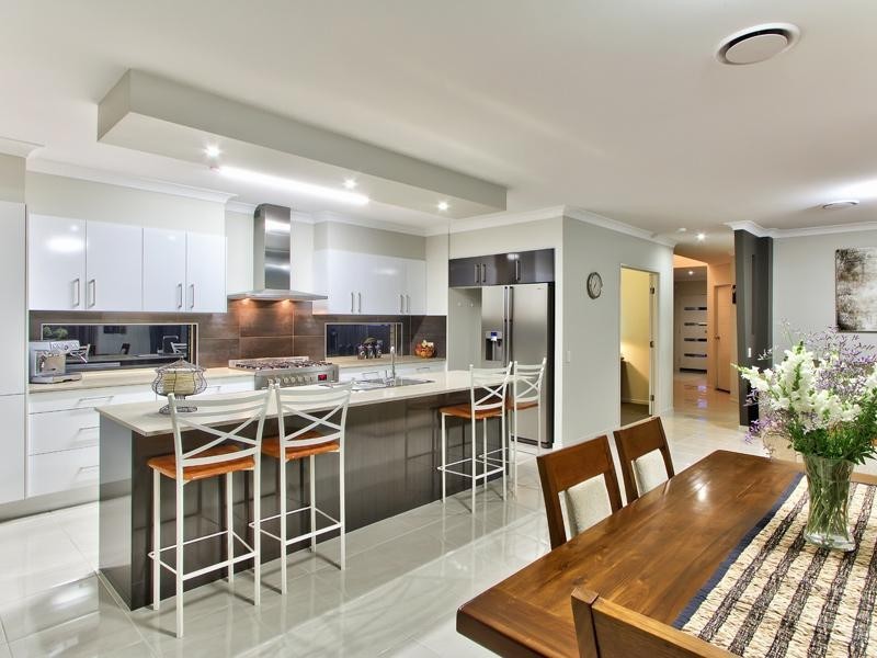 344 Stanley Road, Carina QLD 4152