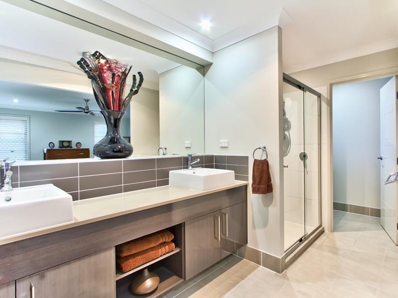 344 Stanley Road, Carina QLD 4152