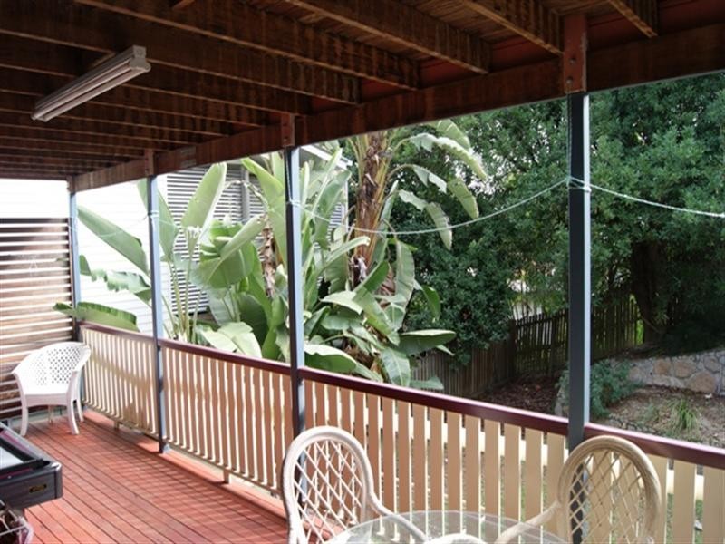 17 Wilkins Street East, Annerley QLD 4103