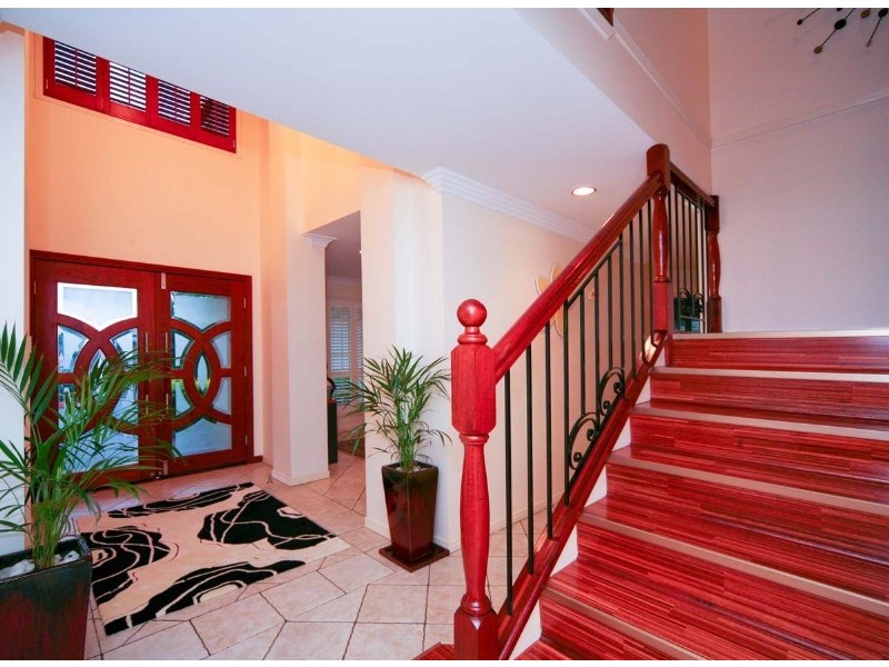 24 Sunset Place, Carindale QLD 4152