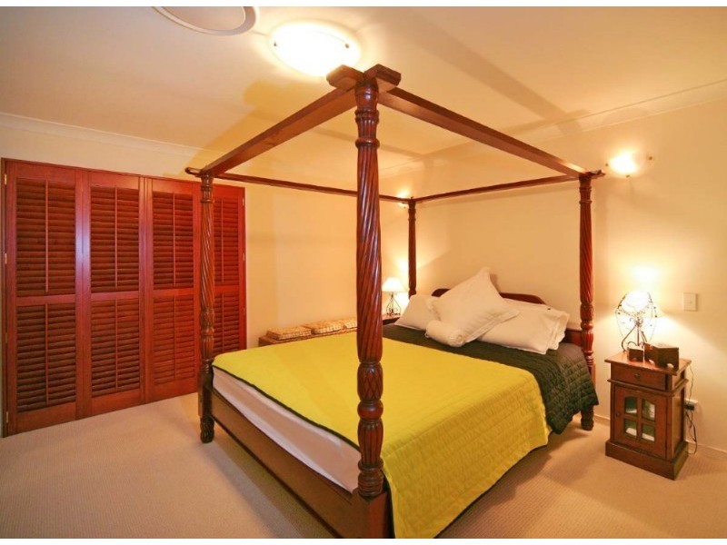 24 Sunset Place, Carindale QLD 4152