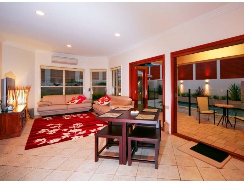 24 Sunset Place, Carindale QLD 4152