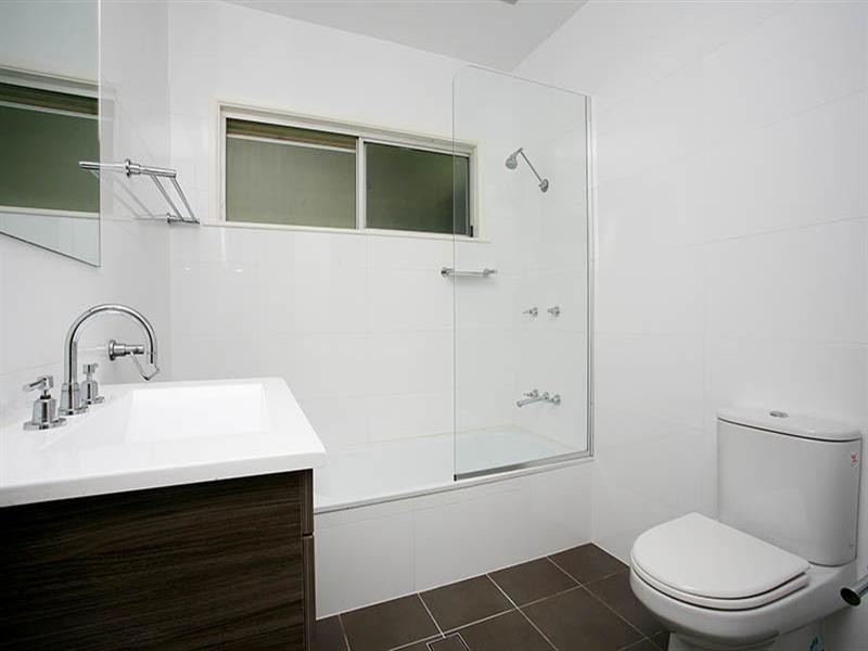 6 Wemvern Street, Upper Mount Gravatt QLD 4122