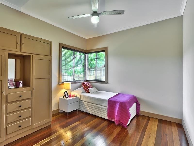 44 Whitworth Road, Cannon Hill QLD 4170