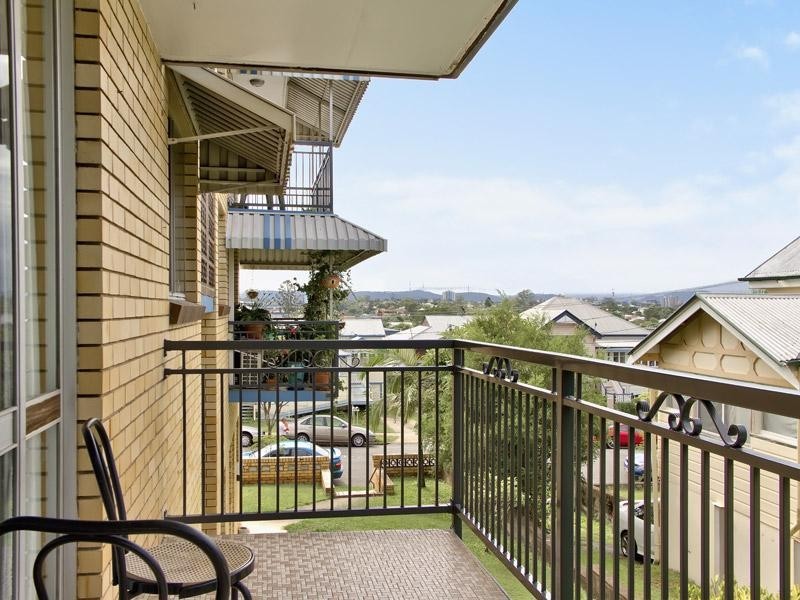 2/12 Rialto Street, Coorparoo QLD 4151
