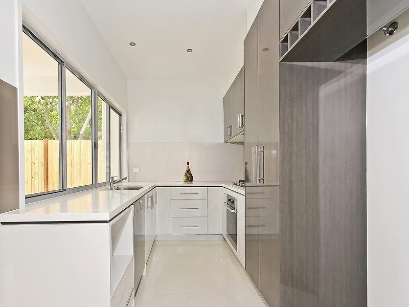 246 Oxford Street, Balmoral QLD 4171