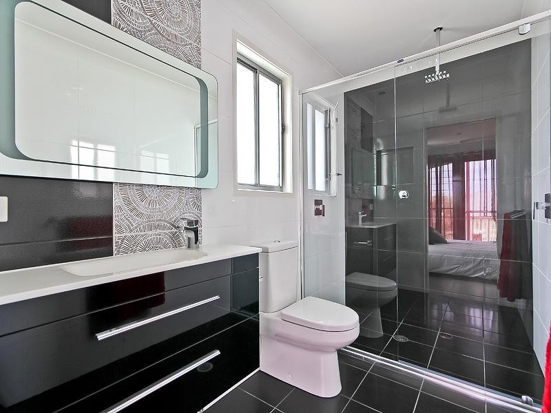 246 Oxford Street, Balmoral QLD 4171