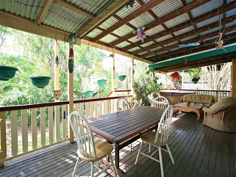 32 Barker Street, East Brisbane QLD 4169