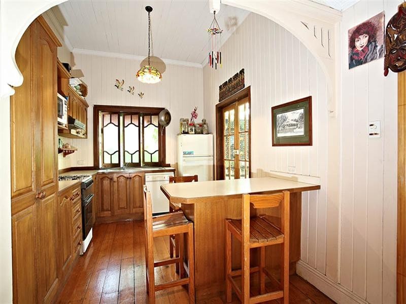 32 Barker Street, East Brisbane QLD 4169