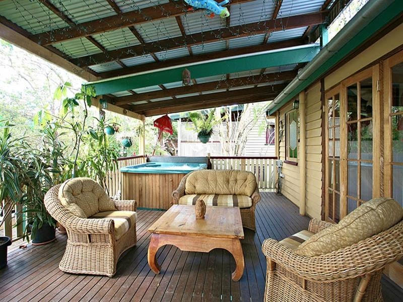 32 Barker Street, East Brisbane QLD 4169