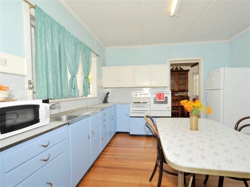 20 Dorothy Street, Camp Hill QLD 4152