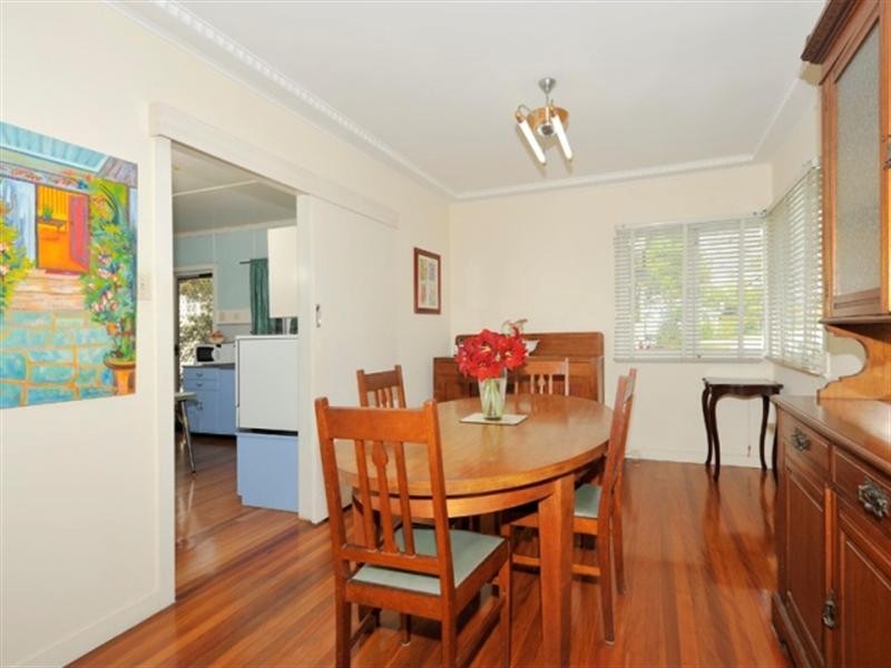 20 Dorothy Street, Camp Hill QLD 4152