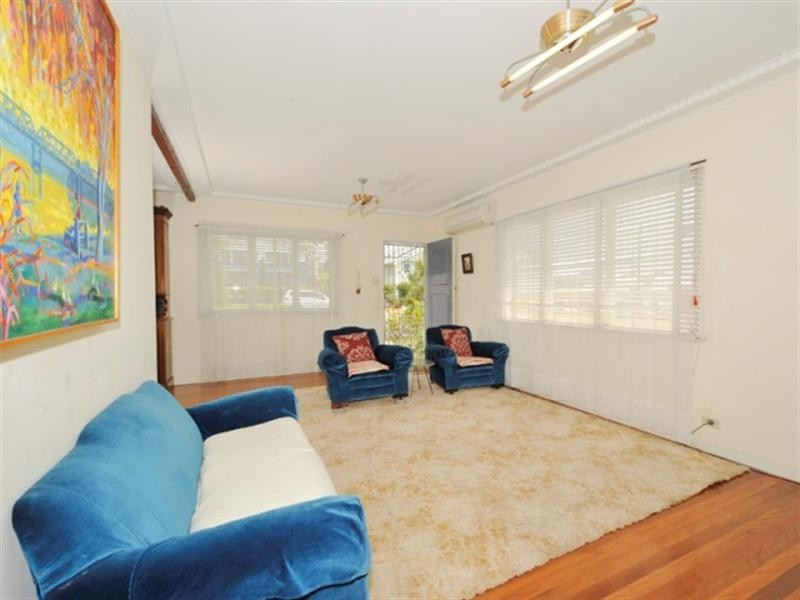 20 Dorothy Street, Camp Hill QLD 4152