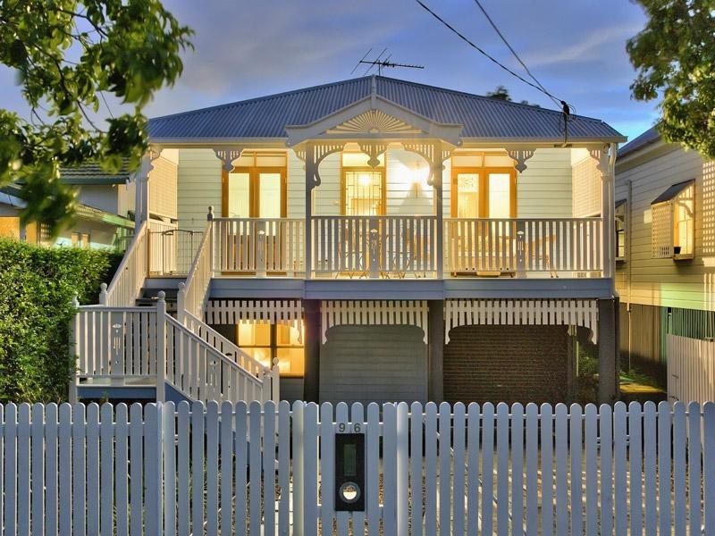 96 Malcolm Street, Hawthorne QLD 4171