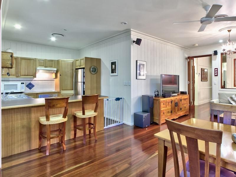 96 Malcolm Street, Hawthorne QLD 4171