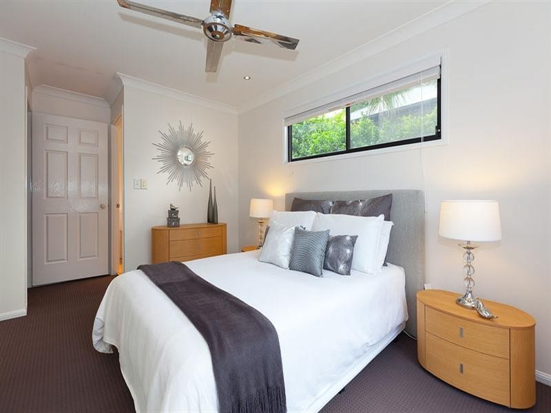 2/303 Wynnum Road, Norman Park QLD 4170