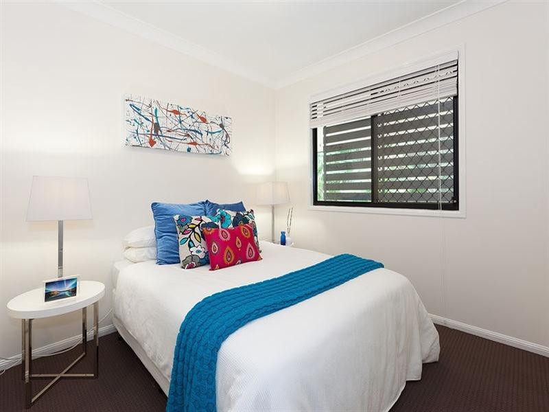 2/303 Wynnum Road, Norman Park QLD 4170