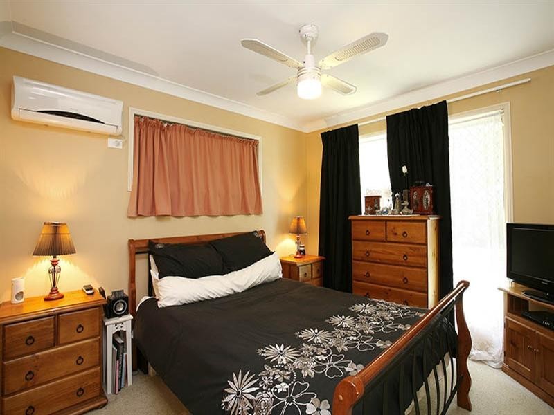 10 Brett Place, Wynnum West QLD 4178