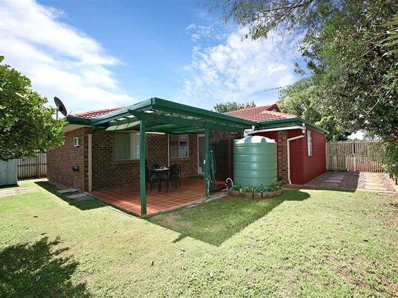 10 Brett Place, Wynnum West QLD 4178