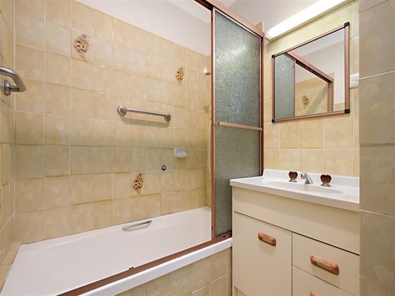 6/42 Hows Road, Nundah QLD 4012