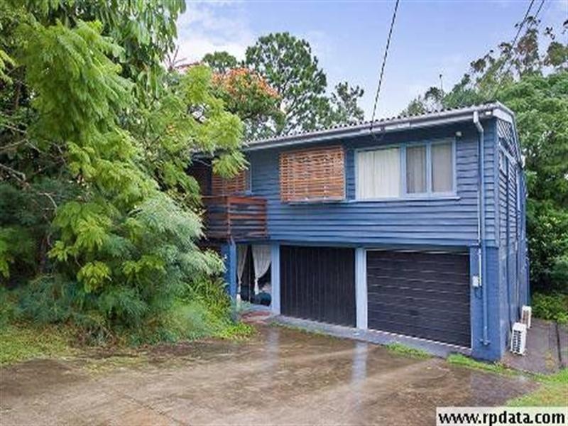 15 Grunert Street, Holland Park QLD 4121