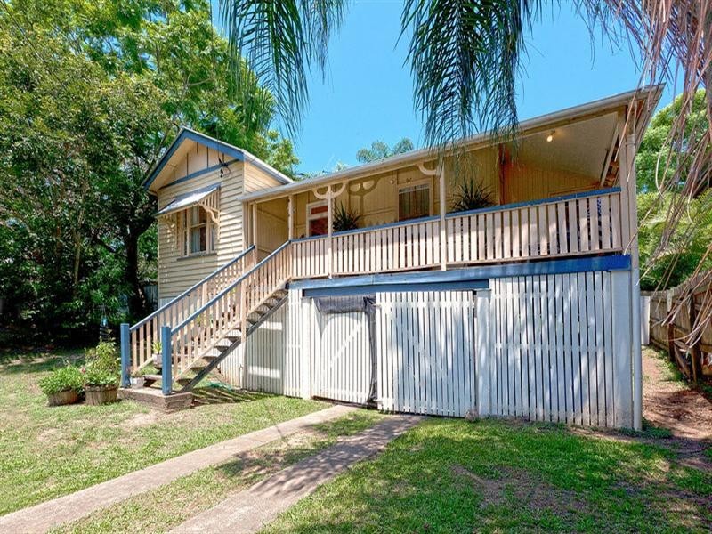 9 Overend Street, Norman Park QLD 4170