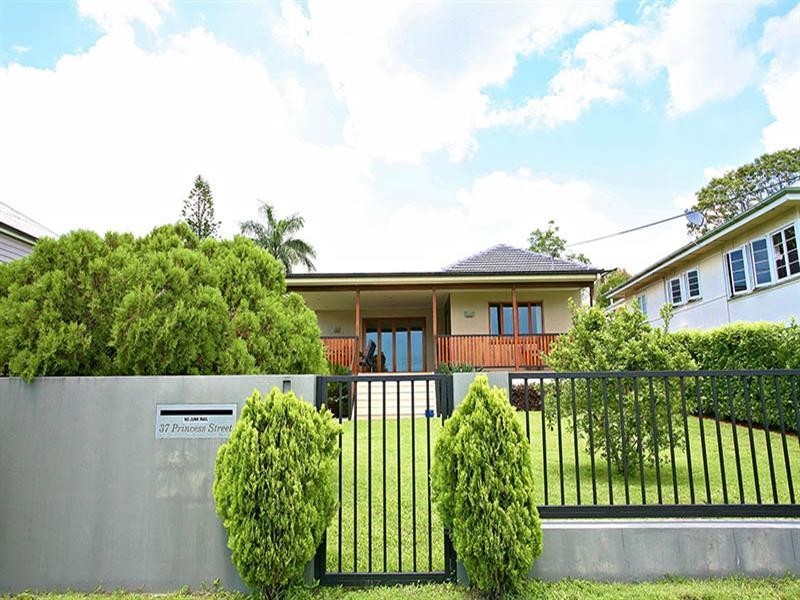 37 Princess Street, Cannon Hill QLD 4170