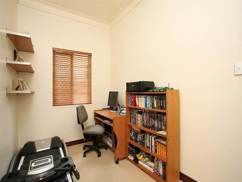 37 Princess Street, Cannon Hill QLD 4170