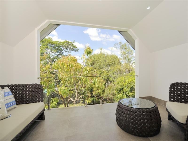 86 Barton Road, Hawthorne QLD 4171