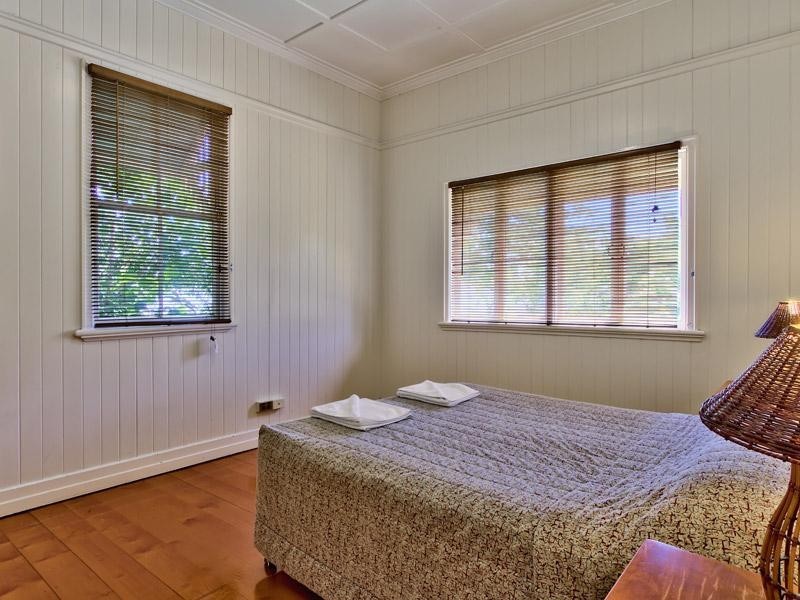 87 Gordon Street, Hawthorne QLD 4171