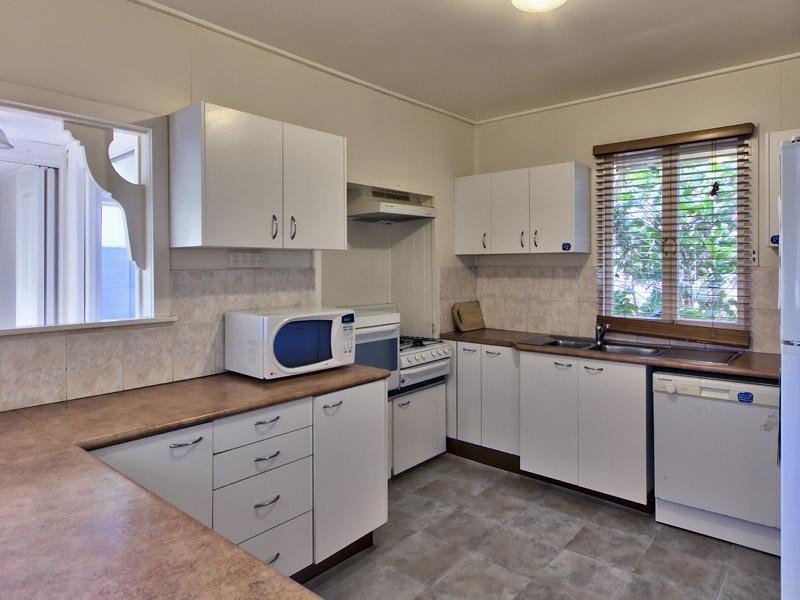 87 Gordon Street, Hawthorne QLD 4171