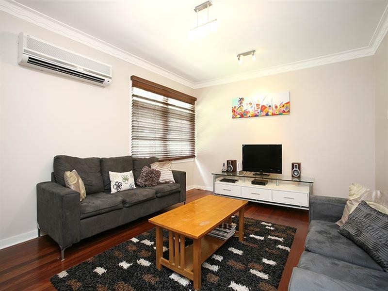 296 Richmond Road, Cannon Hill QLD 4170