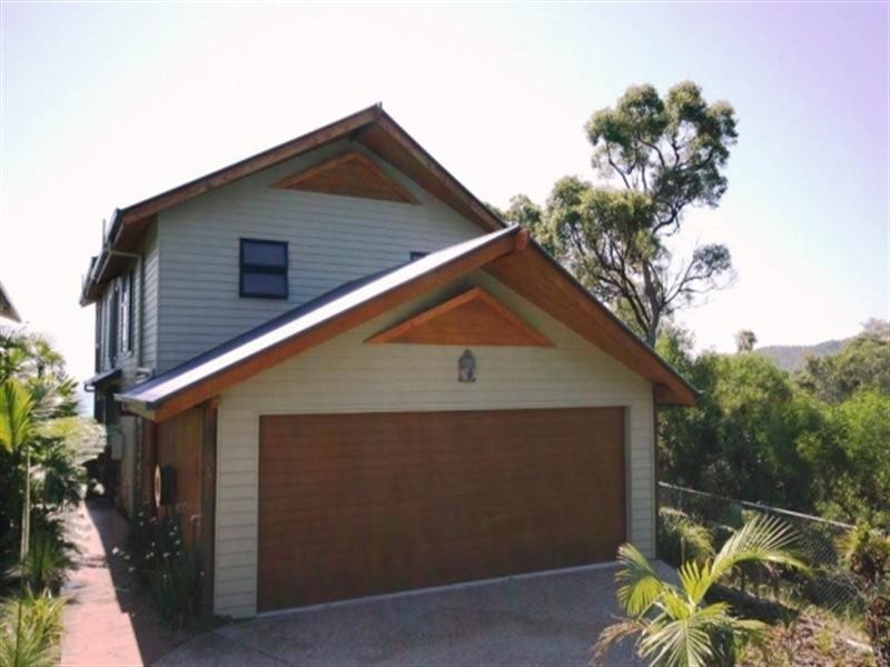 6 Nautlius Drive, Tangalooma QLD 4025