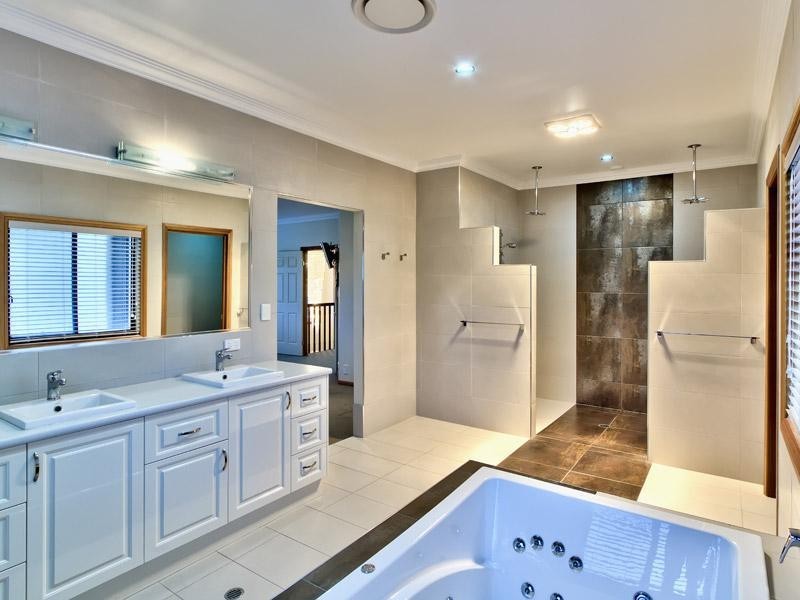 8 Megan Court, Thornlands QLD 4164