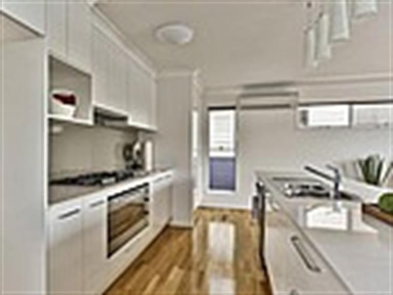 44 Dover Street, Hawthorne QLD 4171