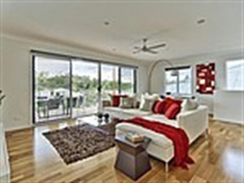 44 Dover Street, Hawthorne QLD 4171