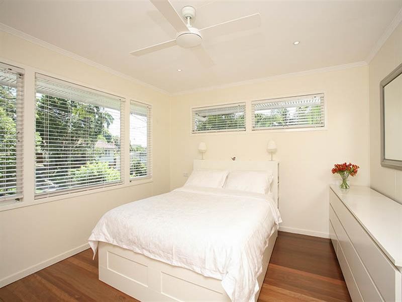 11 Greycliffe Street, Mount Gravatt East QLD 4122