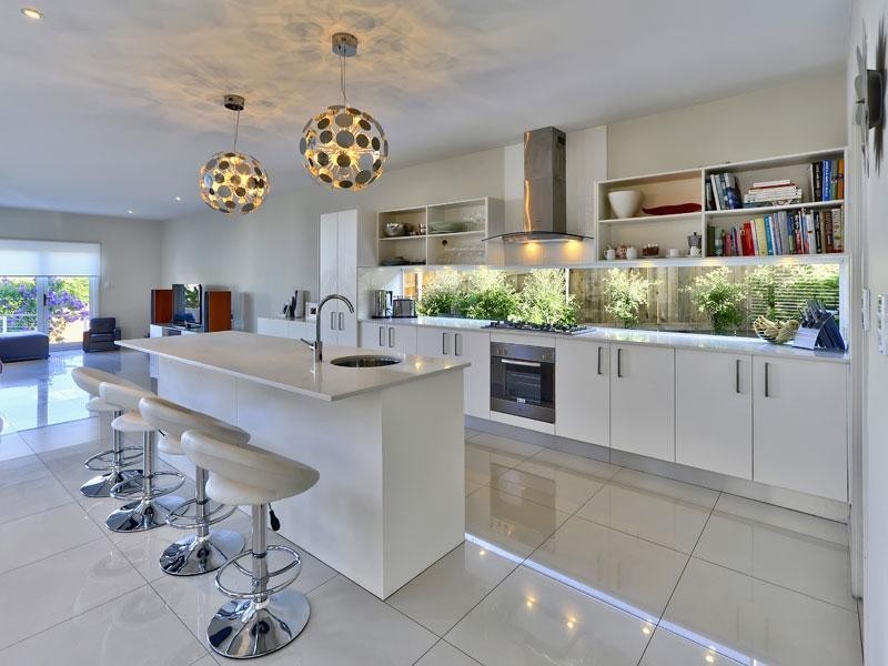 54 Shelley Street, Cannon Hill QLD 4170