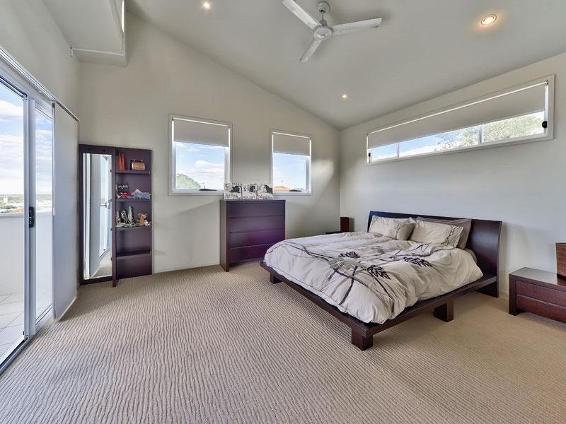 54 Shelley Street, Cannon Hill QLD 4170