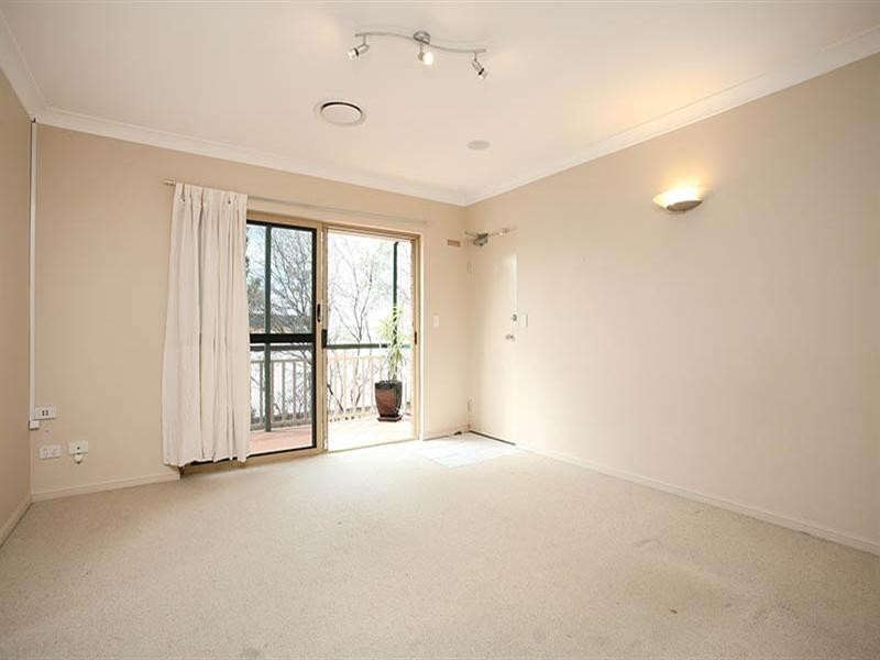 4/12 McLay Street, Coorparoo QLD 4151