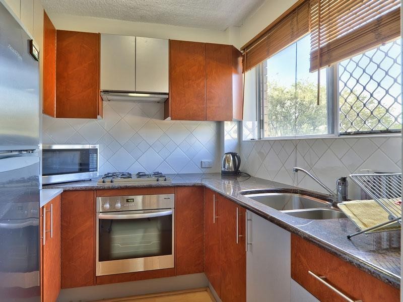 2/69 Belgrave Street, Balmoral QLD 4171