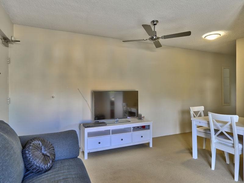 2/69 Belgrave Street, Balmoral QLD 4171