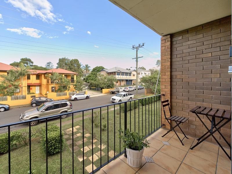 2/69 Belgrave Street, Balmoral QLD 4171