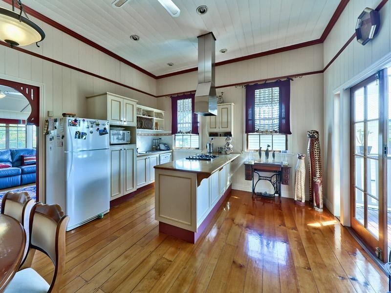 48 Broadmere Street, Annerley QLD 4103